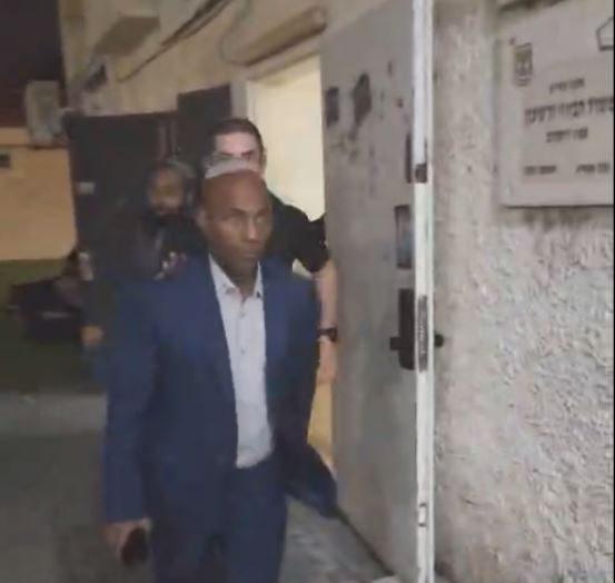 המטח לאשקלון: צפו בח"כ משה סולמון יורד למקלט