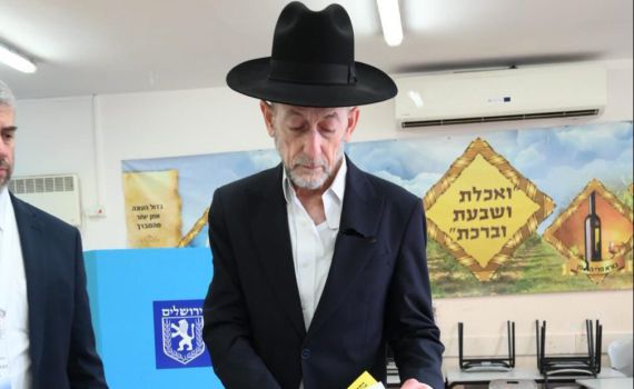 באופן חריג: סגן השר יצא להצביע בזמן שיושב שבעה