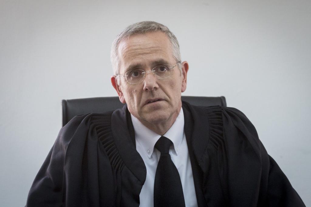 בג"צ דחה את עתירת יעלון וחלוץ להדיח את נתניהו