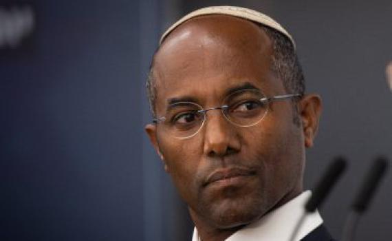 "משפחות החטופים הן בנות ערובה בידי קמפיינים"