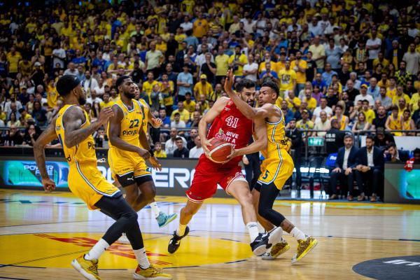 מכבי מארחת את הפועל בדרבי החם של הכדורסל
