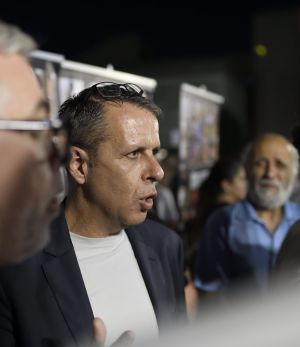 רונן צור נשאל האם הוא בדרך לפוליטיקה. כך הוא השיב