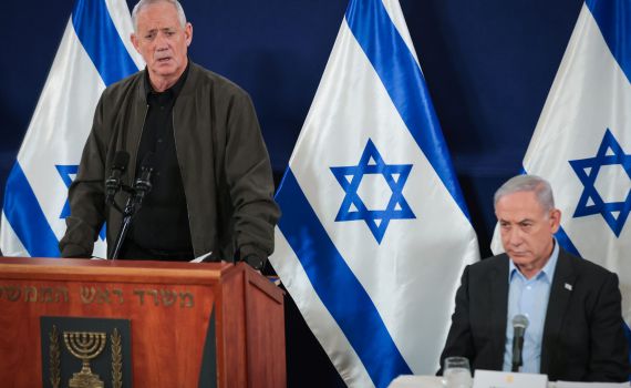 גנץ נגד נתניהו: "לפגוע בצה״ל ממניעים פוליטיים"
