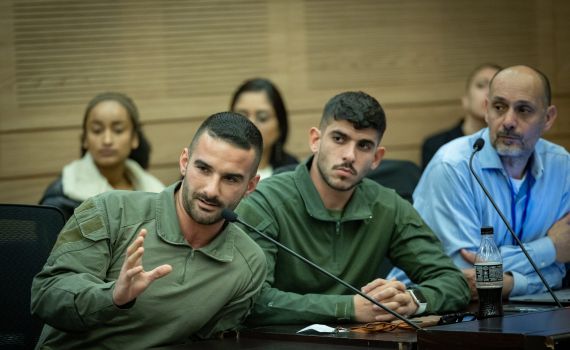 תימשך ההגנה מפני פיטורים למפונים ונשות המילואים