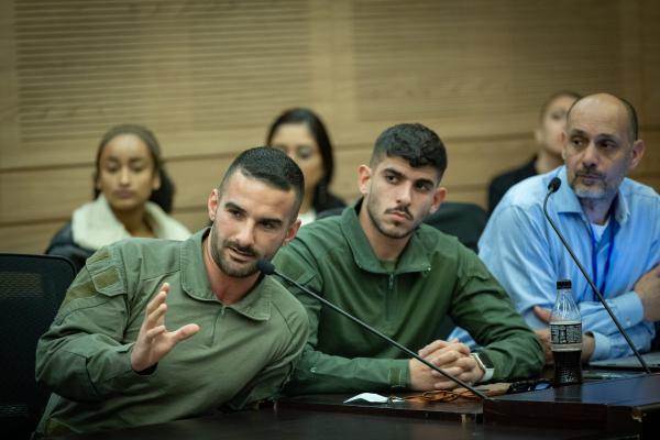 תימשך ההגנה מפני פיטורים למפונים ונשות המילואים