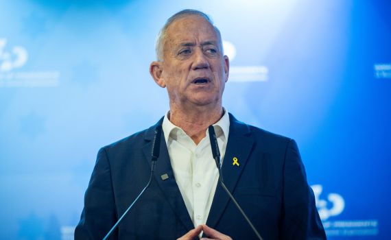 גנץ הציג חוק גיוס: "המצב מחייב התגייסות כוללת"