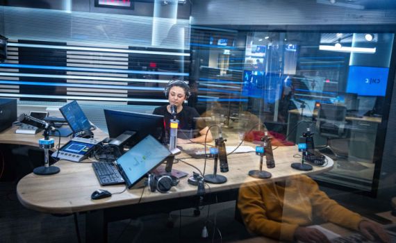 אחרי 40 שנה: אשת הרדיו הודיעה על פרישה