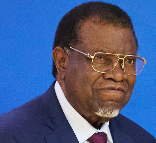 במהלך טיפול לסרטן: נשיא נמיביה מת בבית החולים