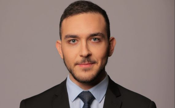 החל מהיום: הכתב הסרוג מונה למבזקן חדשות 13