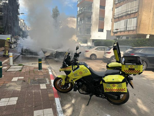 ניסיון חיסול בפתח תקווה: גבר כבן 30 נהרג בפיצוץ