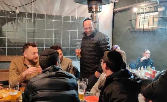 המועמד לראשות העיר שמואל גרינברג מציג את אמנת האחדות