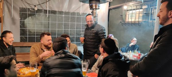 המועמד לראשות העיר שמואל גרינברג מציג את אמנת האחדות