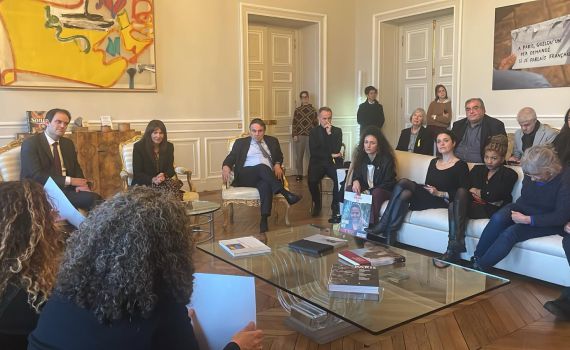 מחווה פריזאית: תושבות כבוד תוענק לחטופים בעזה