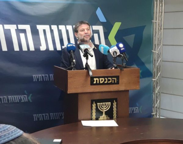 סמוטריץ' על התפטרות רונן צור: צריך אפס שיקול פוליטי