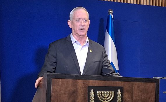 גנץ מפרגן לסמוטריץ': 'משמיע לא מעט דברי טעם'