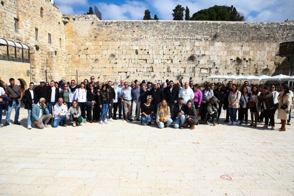 צפו: התפילה המרגשת של לוחמי צה"ל בכותל המערבי