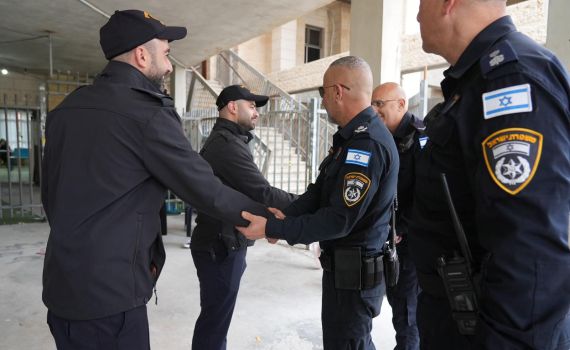 נעצר חשוד שהציע תשלום עבור הצבעה