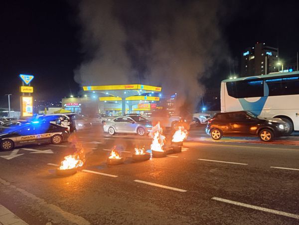 מהומה בירושלים: חסימת כבישים ושריפת צמיגים