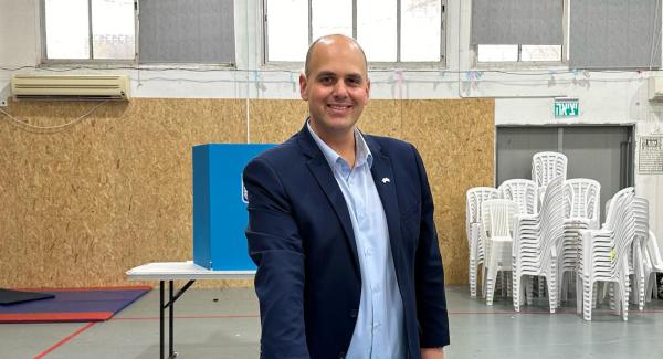 ראש העיר הסרוג בבת-ים ביטל את חגיגות הניצחון