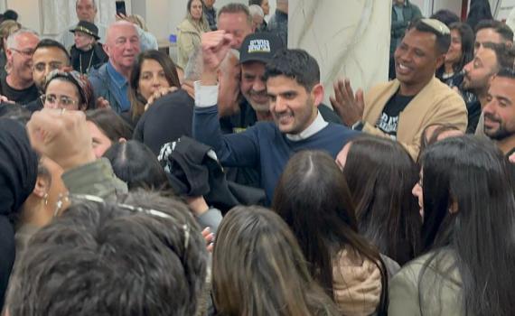 יש מנצח: גיא יפרח נבחר לראש עיריית מעלה אדומים