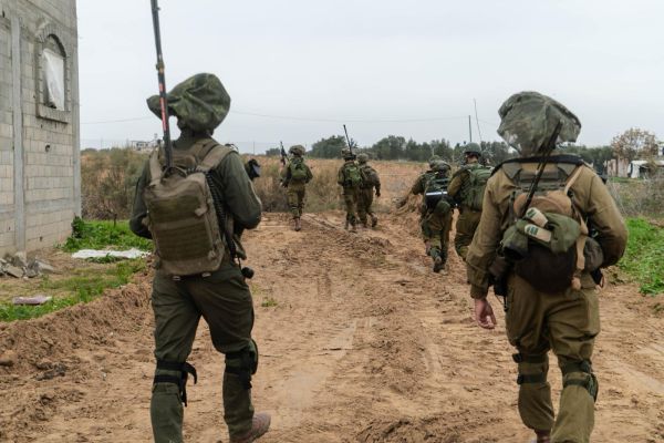 הפוגה בלחימה: צפו בקבלת שבת בלב רצועת עזה