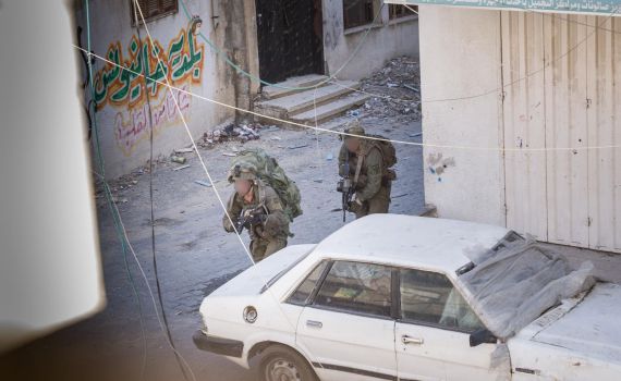 לוחמי קומנדו נלחמים בסמטאות חאן יונס | צפו