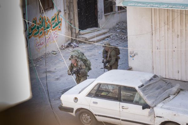 לוחמי קומנדו נלחמים בסמטאות חאן יונס | צפו
