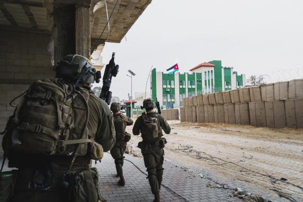 כוח מגלן זיהה מחבלים חמושים רצים לעברו ופעל