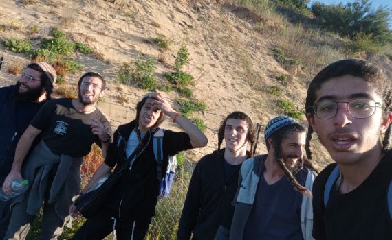 צפו: עשרה מפגינים חצו את הגדר ונכנסו לעזה