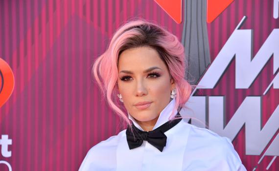 הזמרת המפורסמת תוקפת את ישראל: "שחררו את פלסטין"