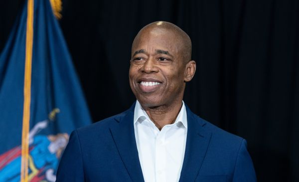 ראש עיריית ניו יורק למפגינים: "תחזירו את החטופים"