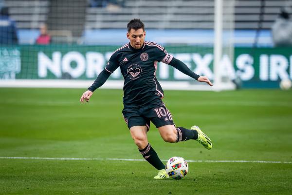 לראשונה בחייו: מסי ישחק מול קבוצת נעוריו