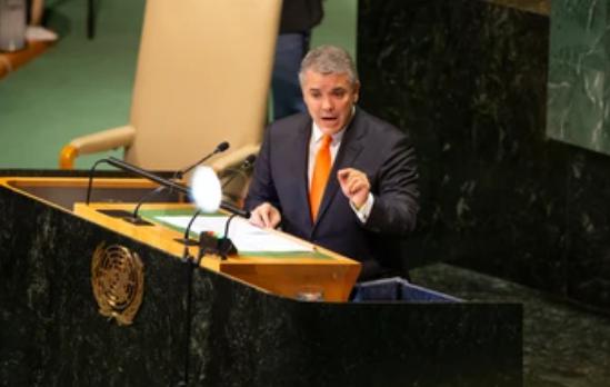 נשיא קולומביה הכריז: משעה רכישות מישראל