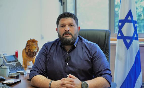 "מידע שרוף": אלמוג כהן חושף פרטים מפרשת הריגול