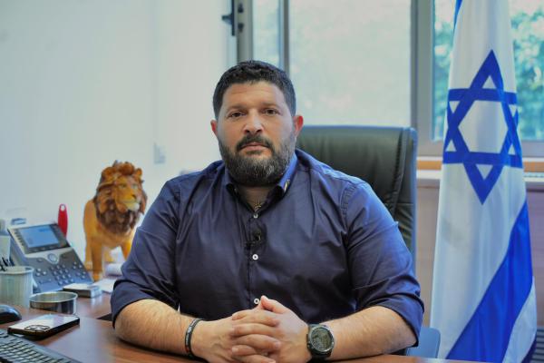 "מידע שרוף": אלמוג כהן חושף פרטים מפרשת הריגול