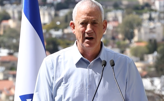 גנץ בצפון: "אסור לאפשר לתושבים שנה אבודה"