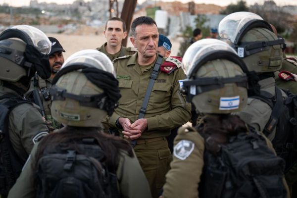 הרמטכ"ל: אנחנו במלחמה מול זירות רחוקות מישראל