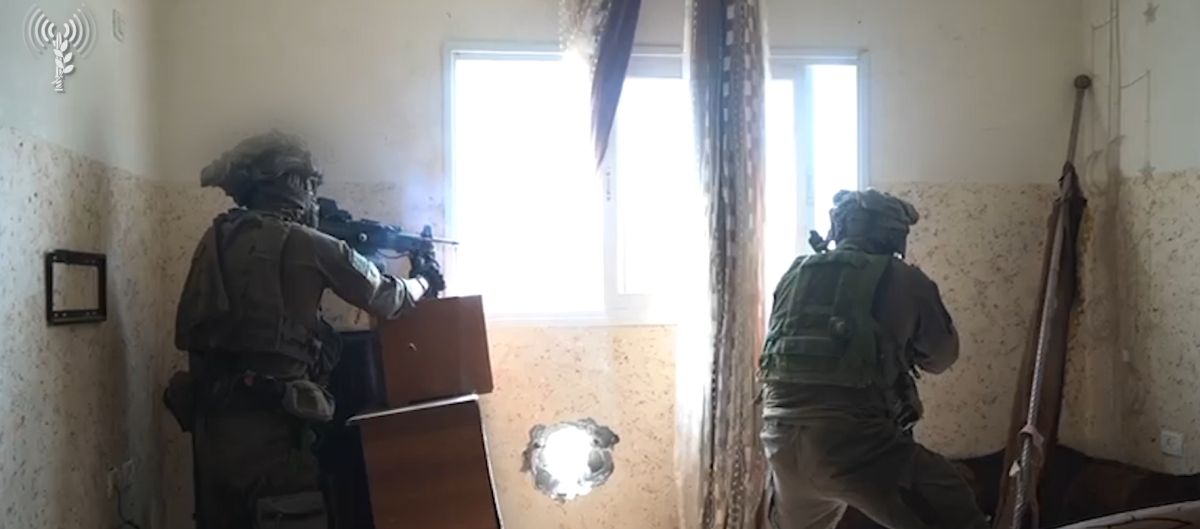 צפו: הלוחמים פשטו על לשכת הסמג"ד של חאן יונס