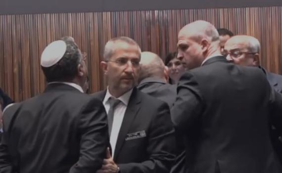 אחמד טיבי לבן גביר: ״כל כלב ביג'י יומו, גזען״ | צפו