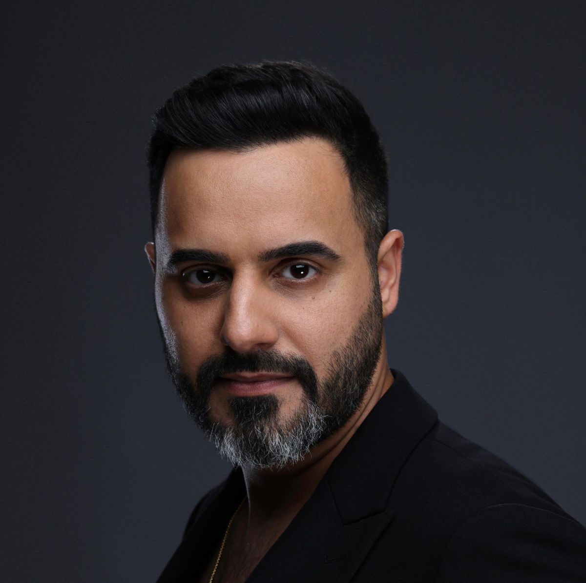 "מחר אני בבית": עידן יניב בקאבר עם לוחמים שחזרו מהקרב