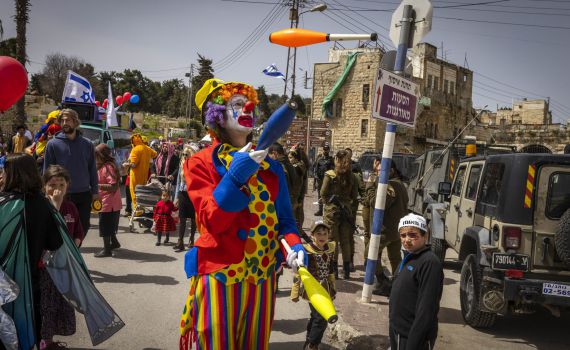 פורים תשפ"ד | התחפושות החרושות שתראו בכל פינה