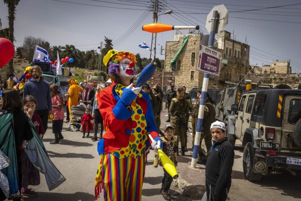 פורים תשפ"ד | התחפושות החרושות שתראו בכל פינה