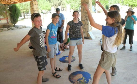 מרכזי שדה ויער לכולם: פעילות חינוכית וציונית