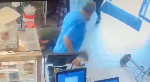 קשה לצפייה: תיעוד הפיגוע בבית קמה