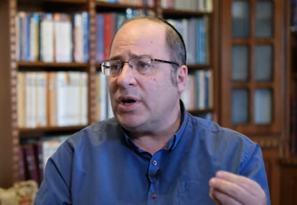 הרב אמנון בזק על שם המבצע החדש: "אין דבר כזה"