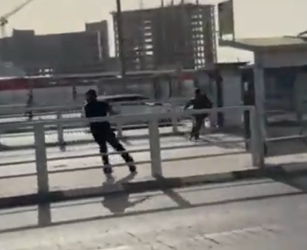 שולף סכין, דוקר ומחוסל: תיעוד הפיגוע בבאר שבע