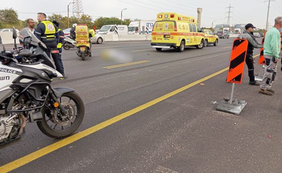 הקטל בכבישים: רוכב אופנוע נהרג מפגיעת משאית בצפון