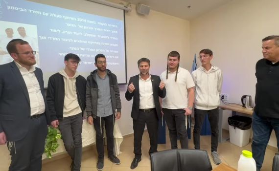 סמוטריץ' בישיבת ההסדר החרדית: מעריץ אתכם