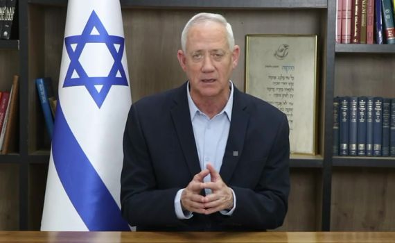 גנץ מאיים: "לא נישאר בממשלה אם החוק יעבור"