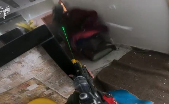 תיעוד: לוחמי צה"ל חיסלו מחבל שזרק רימונים בשיפא